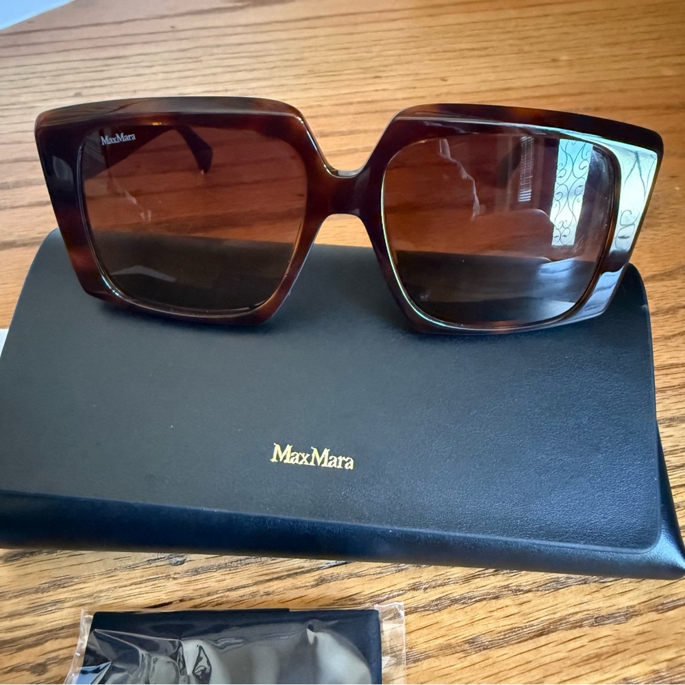 MaxMara Women's Brown Square Sunglasses Chic Oversized Frame Authentic NEW